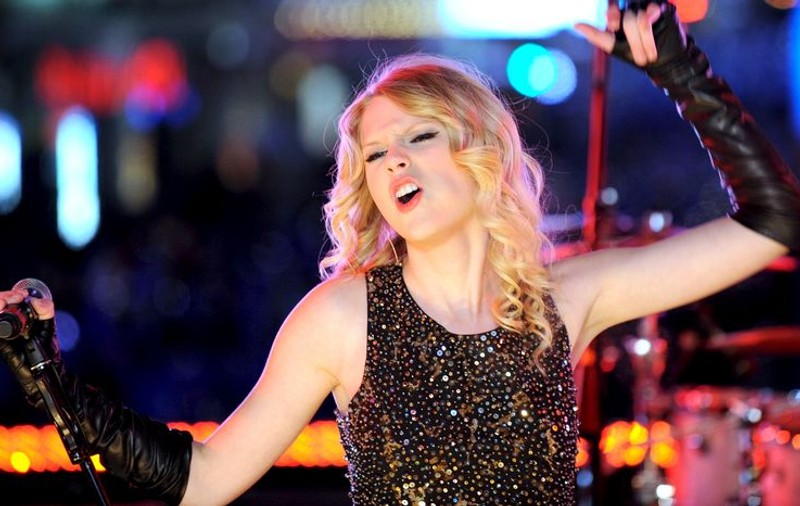 Taylor Swift, desemnată "Cea mai uluitoare personalitate a anului"