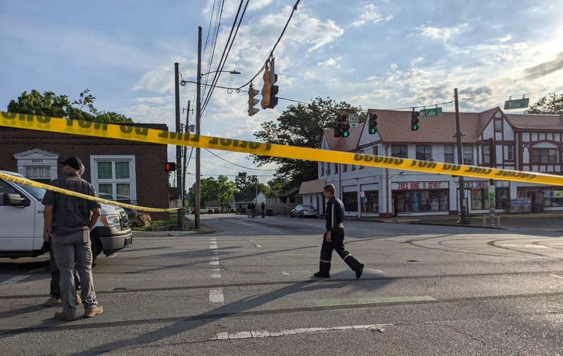 Împușcături la o petrecere din orașul american Memphis: cel puțin doi morți și șase răniți. Suspecții, căutați de poliție