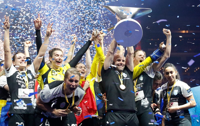 Gabriela Szabo vrea să construiască o sală de sport pentru CSM București