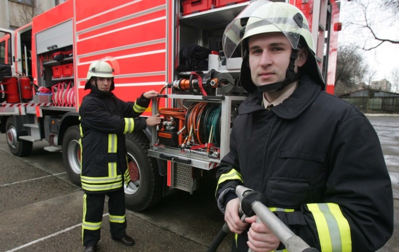 Incendiu într-un bloc din cartierul Floreasca
