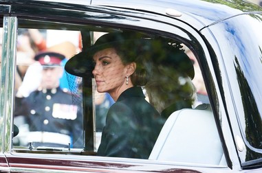 Noua prinţesă de Wales, Kate, la înmormântarea reginei