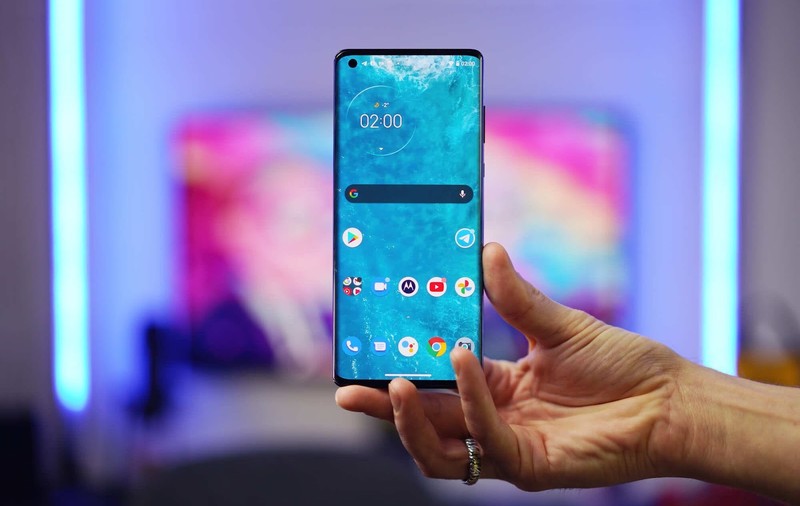 Cum să îți protejezi telefonul de zgârieturi? 3 soluții simple
