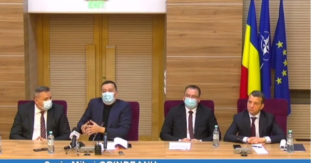 Secretarul de stat de la Transporturi Sorinel Vrăjitoru fara masca sanitară de protecţie anti COVID, langa Sorin Grindeanu la o conferinta de presa. Foto: Facebook PSD