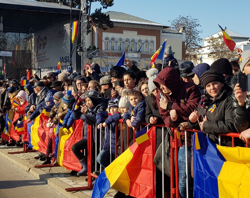 VIDEO&FOTO/ Prezență record la Iași, de 1 Decembrie. Discursul transmis de Viorica Dăncilă a fost huiduit la scenă deschisă