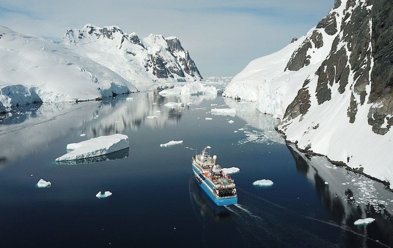 Turiștii români vor putea merge în croaziere polare în Antarctica și Groenlanda, începând de anul viitor. Sursă foto: NOZOMI Travel Society