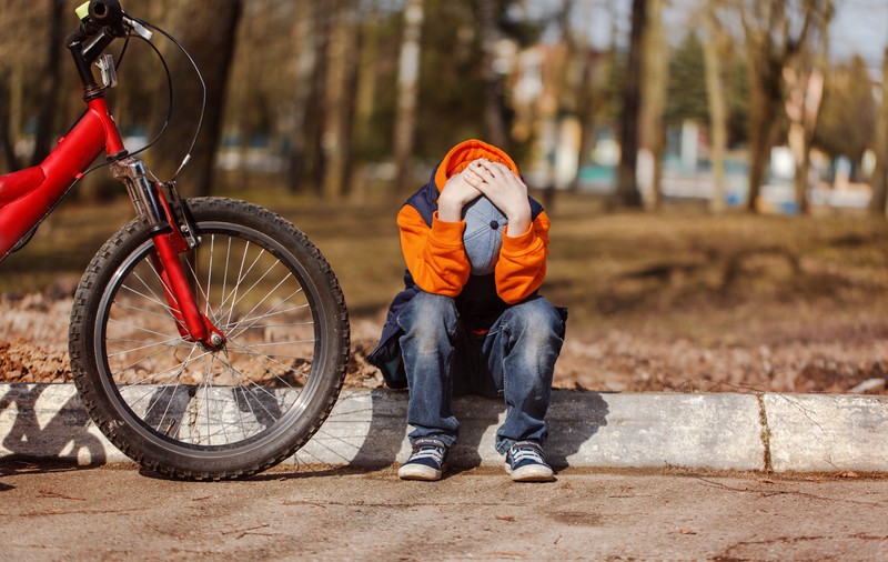 Părinții divorțați care au de plătit daune uriașe pentru accidentul produs cu bicicleta de băiatul lor de 10 ani: „Deciziile asupra copilului minor se iau în comun”