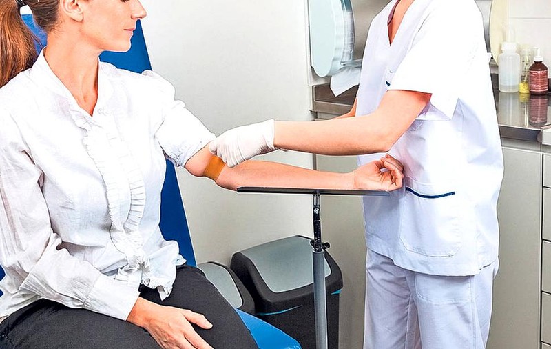 CNAS a decis: Din toamnă, alți 13.000 de pacienți cu hepatită C primesc tratament fără interferon