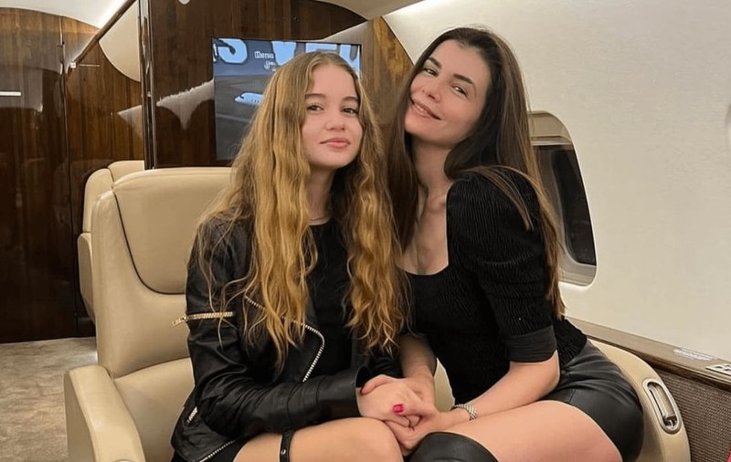 Irina Columbeanu calcă pe urmele mamei sale. Fiica lui Irinel și a Monicăi Gabor a defilat pe podium în Cluj