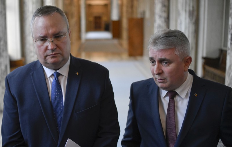 VIDEO. Ciucă, pe urmele lui Bode. Cum evită șeful PNL răspunsul la întrebarea: ce site-uri au publicat articole plătite de PNL în 2022?