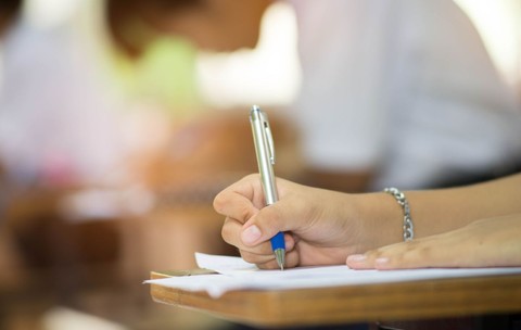 Simulare Bacalaureat 2026 la Limba şi literatura maternă - modele de subiecte