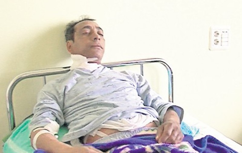 Mama, tatăl şi fiica, înjunghiaţi de un vecin beat