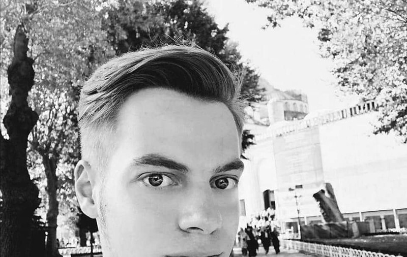 Gabriel, un tânăr de 20 de ani, a murit în urma unui stop cardio-respirator în timp ce era în mare, în Olimp: “Sufletul lui tânăr a zburat la Cer, spre Dumnezeu”