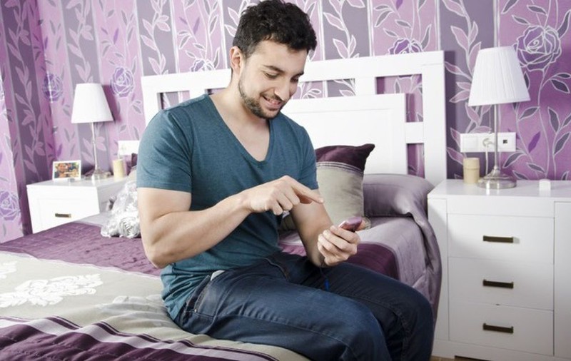Nu te lăsa păcălit! Tot ce trebuie să ştii despre SMS-urile către numere scurte cu suprataxă