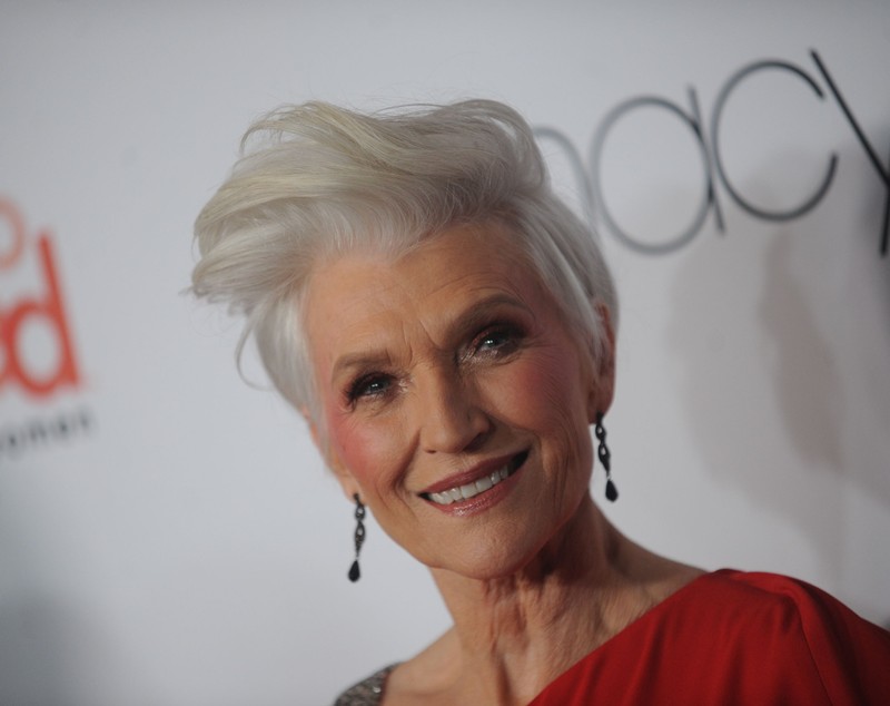 Mama lui Elon Musk este supermodel la 71 de ani. Detalii neștiute din copilăria patronului Tesla şi SpaceX
