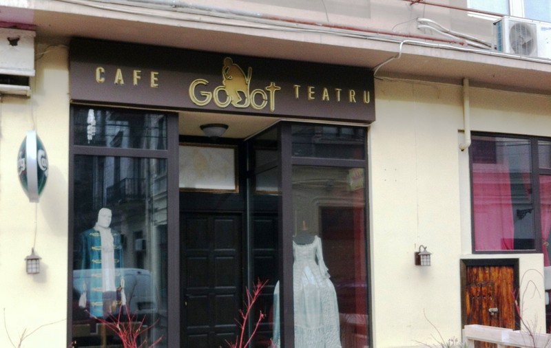 Godot Cafe Teatru se închide din cauza degradării clădirilor din Centrul Vechi