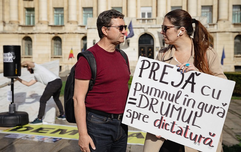 Cum vrea Comisia Europeană să oprească procesele abuzive împotriva jurnaliștilor și activiștilor civici
