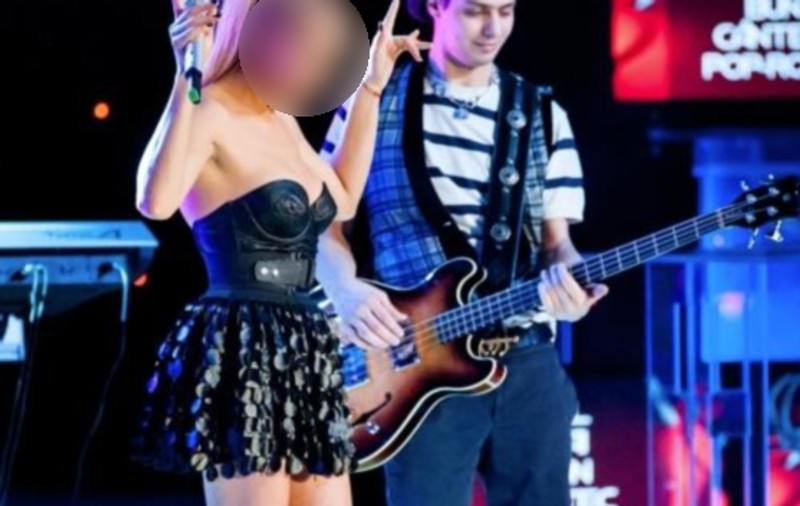O cântăreaţă de la noi FACE DEZVĂLUIRI: "Soţului meu ÎI PLACE VIDEOCHATUL"