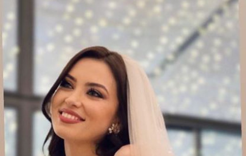 Anca Dumitra s-a căsătorit religios. Primele imagini cu actrița în rochie de mireasă