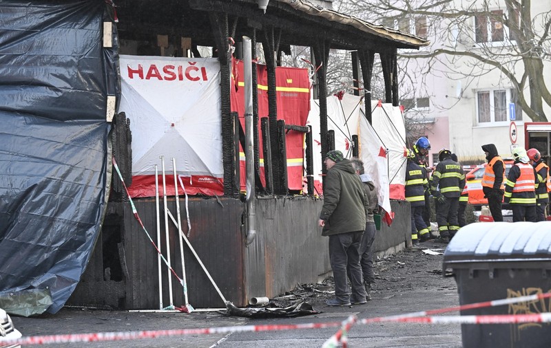 6 oameni au murit și alți 8 au fost răniți într-un incendiu dintr-un restaurant din Cehia. Flăcările au fost provocate de explozia unei butelii 