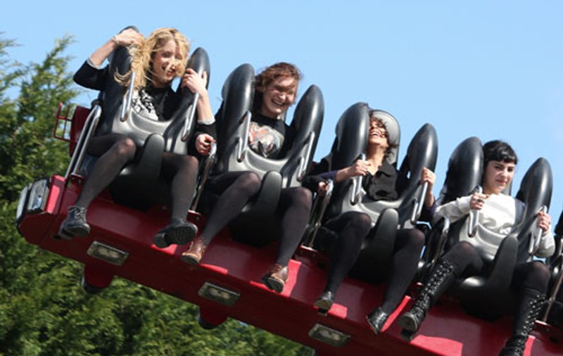 Fără mâini ridicate în rollercoaster din cauza...mirosului