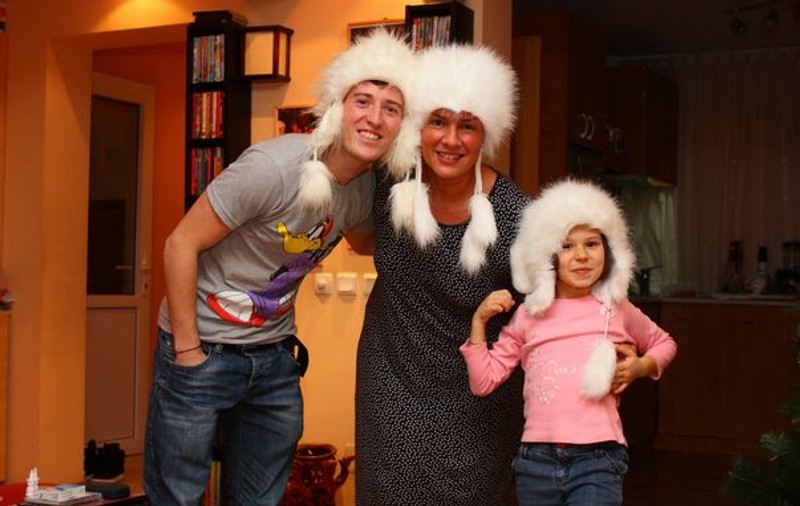 O poveste adevărată de Crăciun care te va emoţiona până la lacrimi! Ionuţ Tănase, câştigătorul de la Dansez pentru tine, s-a împrietenit cu Maia, fiica lui Teo