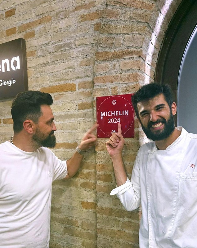 Cum a fost surprins chef Orlando Zaharia de ziua lui. Cadoul special pe care l-a primit din partea soției