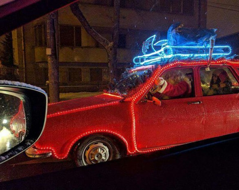 Moș Crăciun a luat amendă, în trafic, la Arad