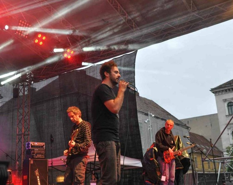Câți bani s-au strâns la concertul umanitar cu 14 trupe rock, organizat după furtuna din Timișoara. Vânzările de bilete, sub așteptări