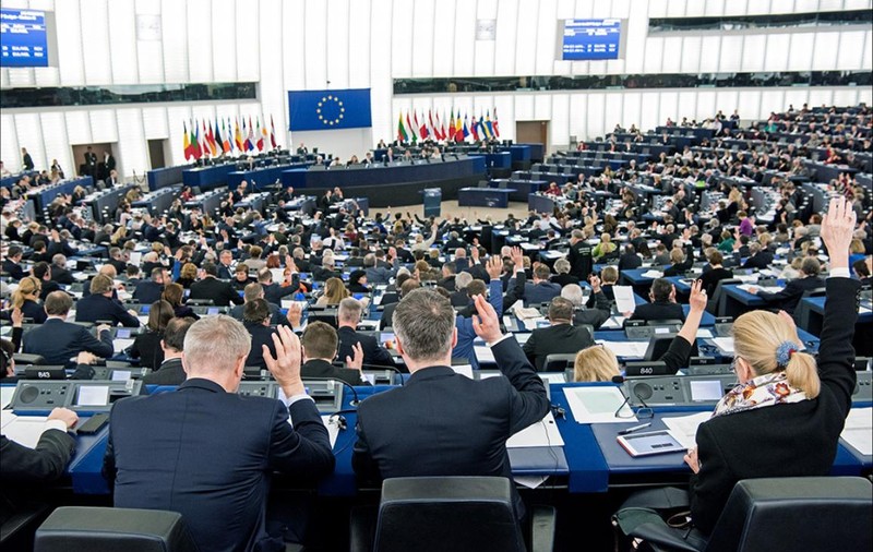 Alegeri europarlamentare 2019 | De ce contează Parlamentul European. Cinci decizii ale eurodeputaţilor care au schimbat viața oamenilor din UE