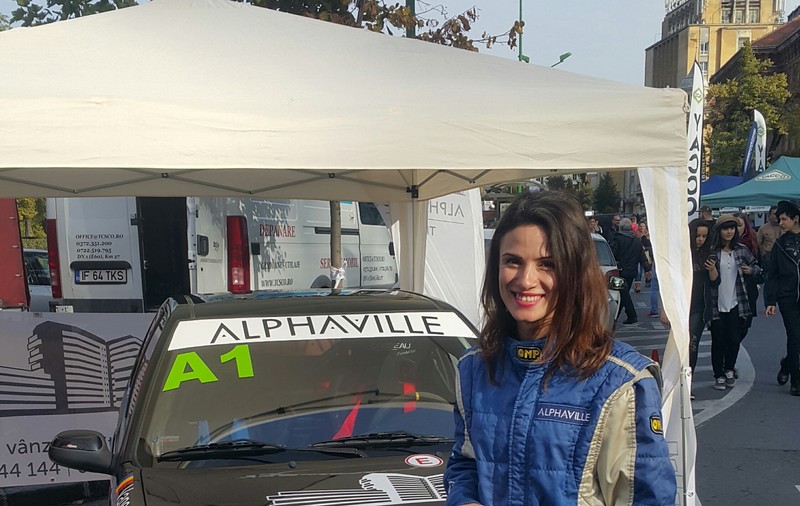 O femeie printre 80 de bărbați! Vanessa Cadar conduce ca nimeni alta