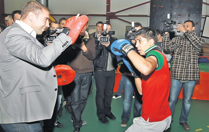 Lucian Bute: «Nu mi-aş da băiatul la box»