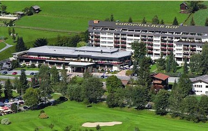 Steliştii au fost jefuiţi în hotelul din Austria unde erau cazaţi