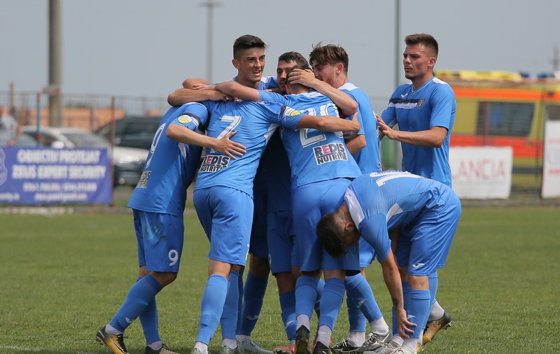 Liga 2, etapa a 30-a. Clinceni defilează spre Liga 1. Petrolul a clacat la Oradea. Luptă aspră pentru locurile 2 și 3. Rezultate