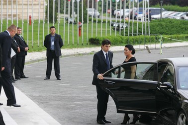 Ionut Lupescu soseste la dineul FRF