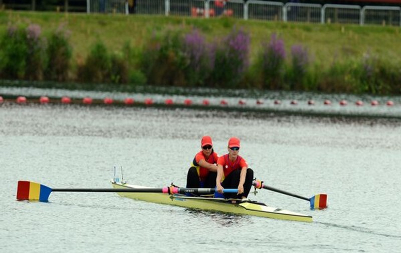 AUR! Băieții și fetele de la doi rame fără cârmaci, primii la Olimpiadă
