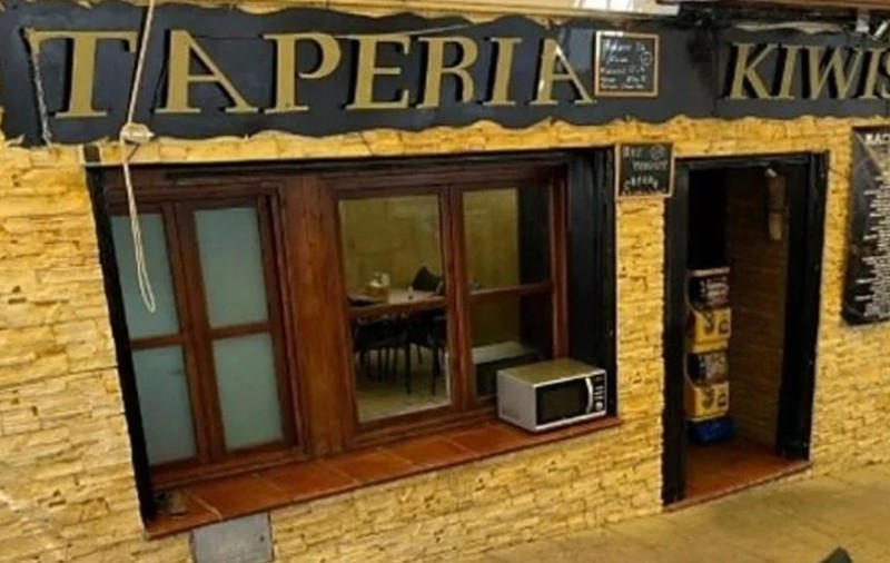 Barul de tapas care are o listă cu 17 reguli pe care clienții trebuie să le respecte: „Eu decid, pentru că e barul meu”