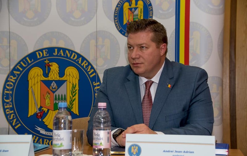 Prefecții de Harghita și Bacău au demarat procedurile pentru negocierea graniței dintre județe; va fi decisă și soarta cimitirului din Valea Uzului