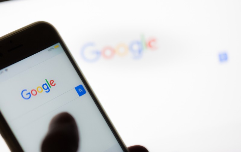Nu căuta aceste lucruri pe Google: cele 4 căutări care te fac o țintă pentru hackeri