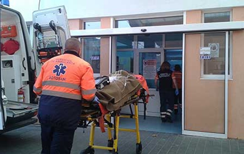 O tânără din Suceava a murit electrocutată în timp ce spăla un covor! Ce greșeală a făcut