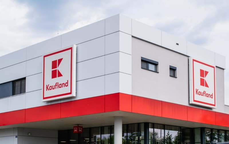 Kaufland vine produse cu 0,01 lei prin noul sistem Card XTRA. Anunțul primit de toți clienții români