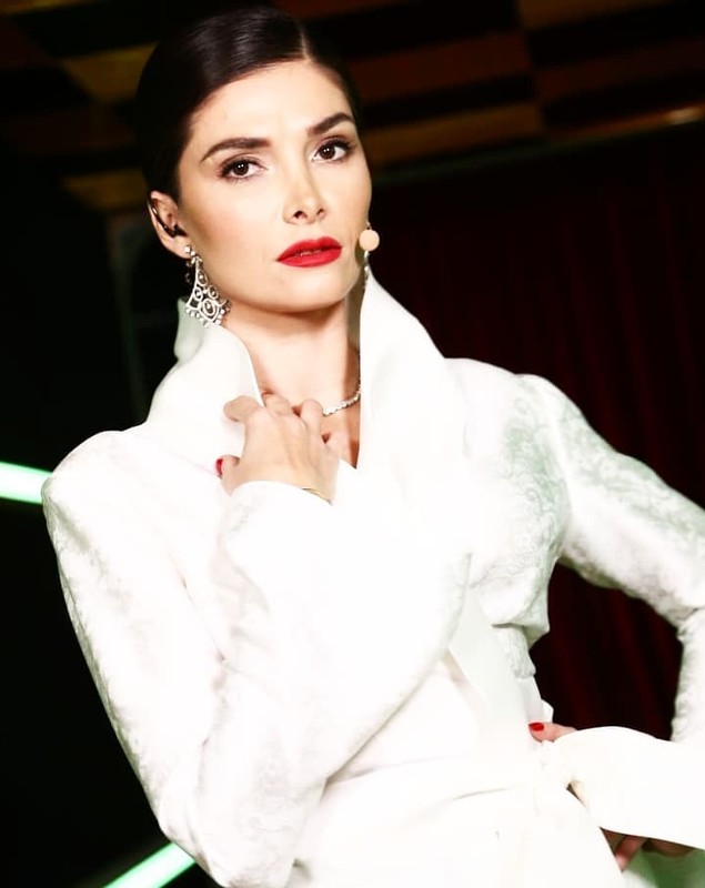 Cum se menține Alina Pușcaș: „Știu că sună ciudat”. Vedeta de la Antena 1 are trei copii