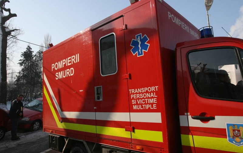 Un mort şi cinci răniţi într-un accident produs în Argeş
