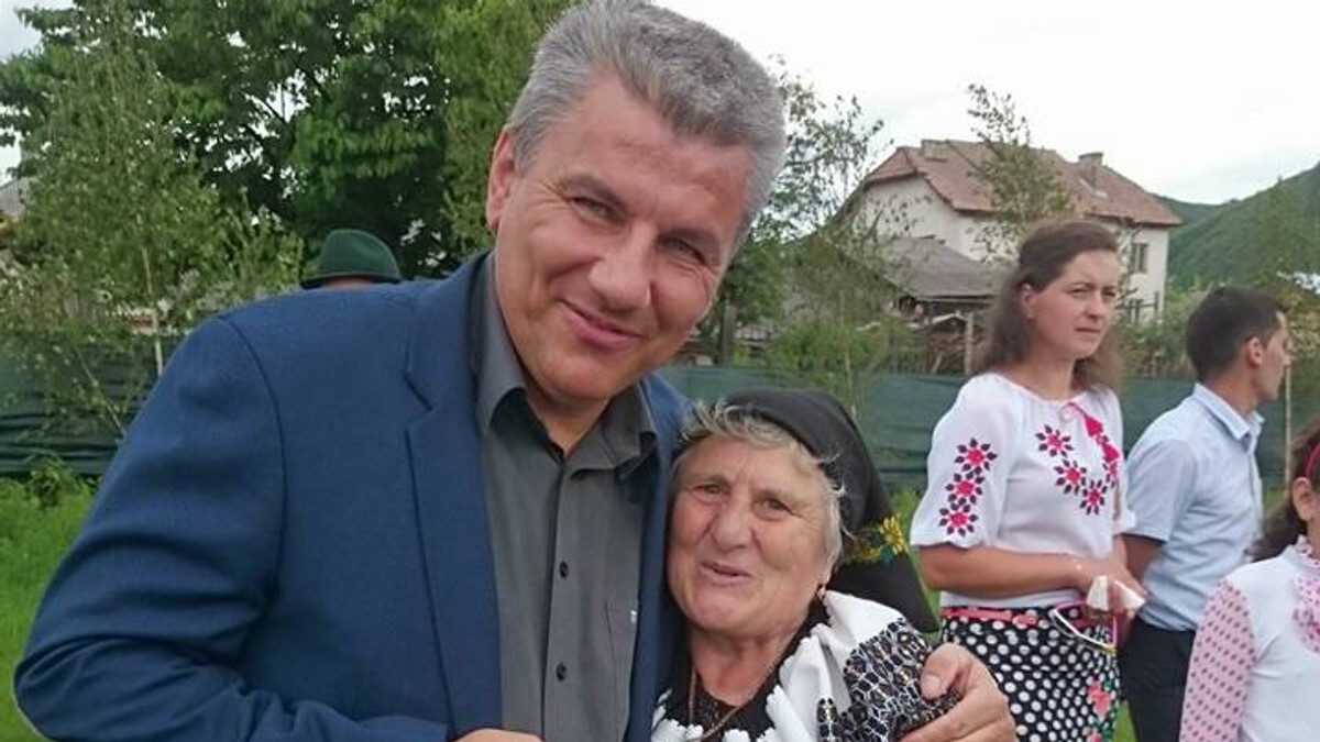 Deneș, contestat de Opoziție