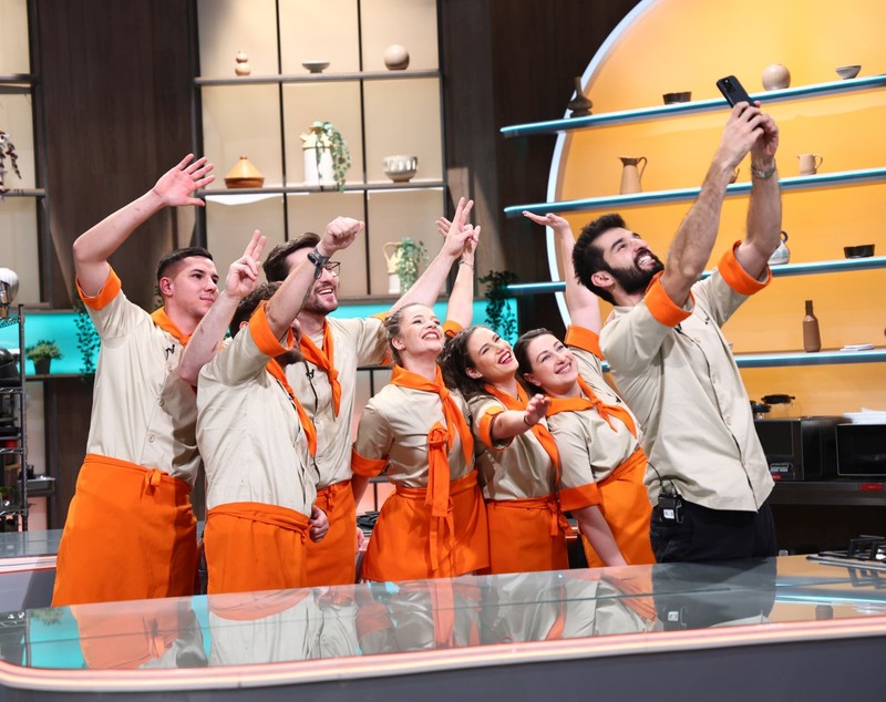 Surpriză la „Chefi la cuțite”! O concurentă eliminată, iar Chef Richard revine cu trei noi participanți