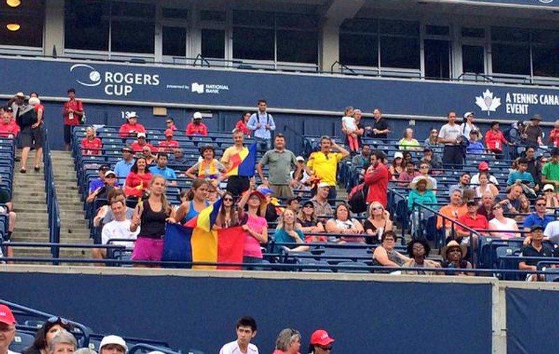 Comentatorii străini sunt șocați de numărul mare de români care o încurajează pe Simona Halep în Canada: ^”Este cea mai iubită jucătoare de tenis a lumii”! GALERIE FOTO