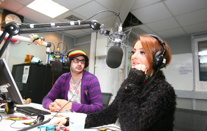 Copilul Giuliei a mişcat pentru prima dată în direct la Pro Fm