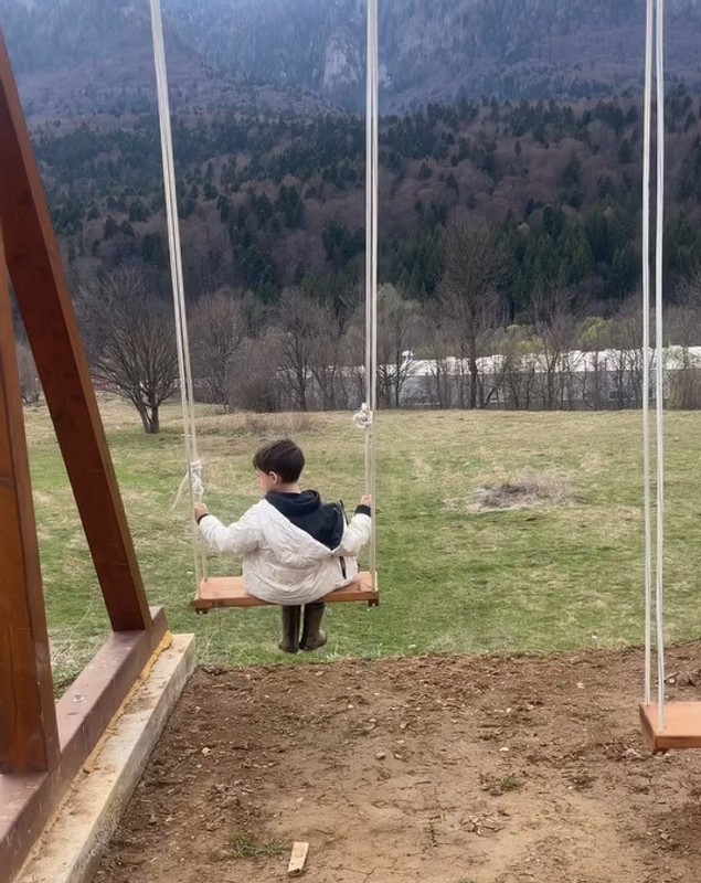 Imagini adorabile cu fiul lui Ștefan Bănică jr și al Laviniei Pîrva. Cât de mult a crescut Alexandru