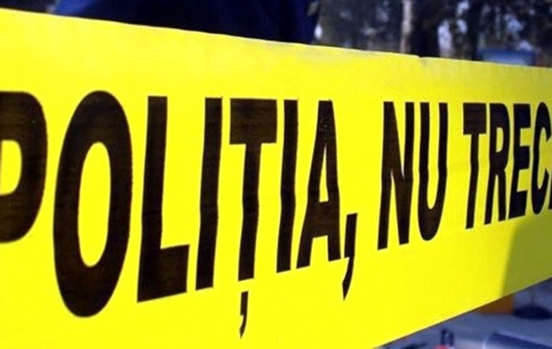 O femeie şi fiul ei, găsiţi morţi într-un apartament din Oradea