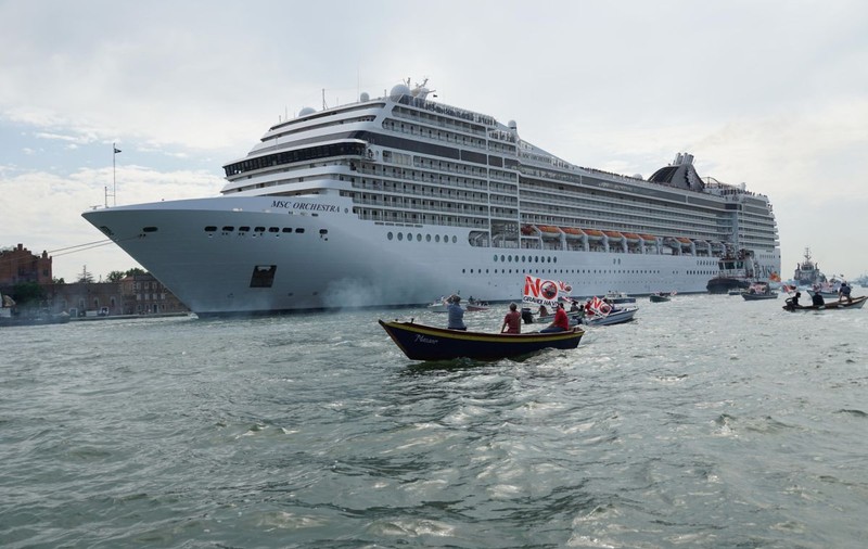 Veneția interzice, din august, accesul marilor nave de croazieră în centrul istoric al orașului