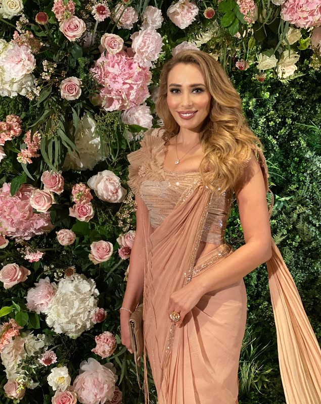 Iulia Vântur se bazează pe ajutorul lui Salman Khan la Bollywood. Ce sfaturi i-a dat în carieră: „El a crezut în vocea mea mai mult decât mine”
